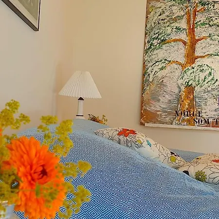 Farmors Hus Rude (Sjaelland og Oerne)