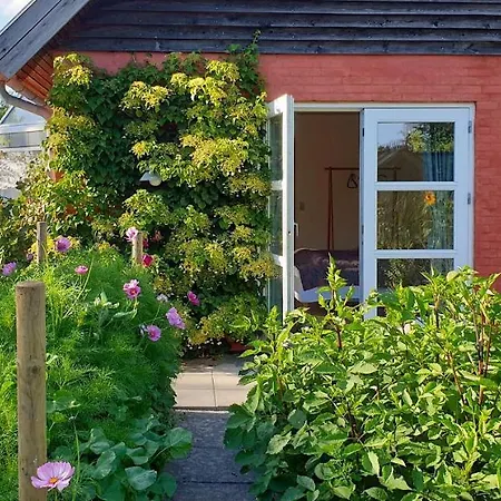 Farmors Hus Rude (Sjaelland og Oerne)